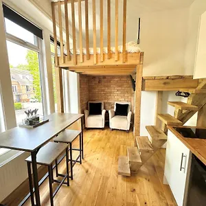  Apartment Flat 14, 10 St John's